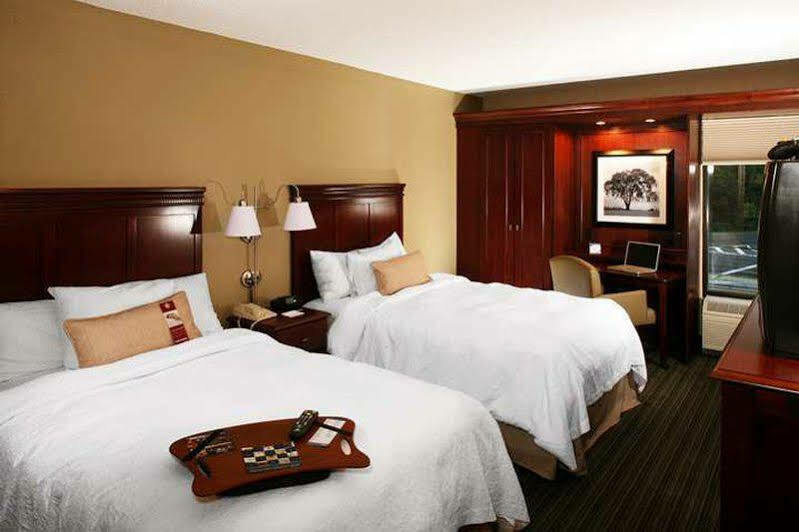 Hampton Inn Long Island/Islandia Dış mekan fotoğraf